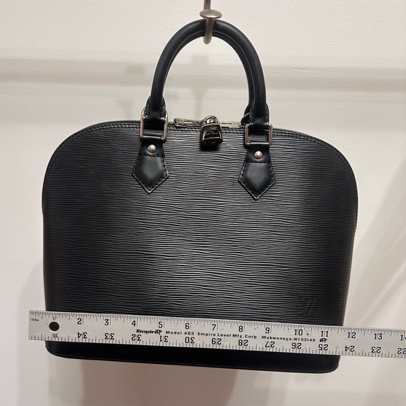 Authentic LOUIS VUITTON Epi Alma PM Leather Luxury Handle Black Bags Handbags - Picture 14 of 16
